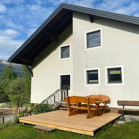 Bei Annelie Krakaudorf